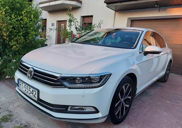 volkswagen passat Volkswagen Passat cena 82999 przebieg: 125000, rok produkcji 2016 z Leszno